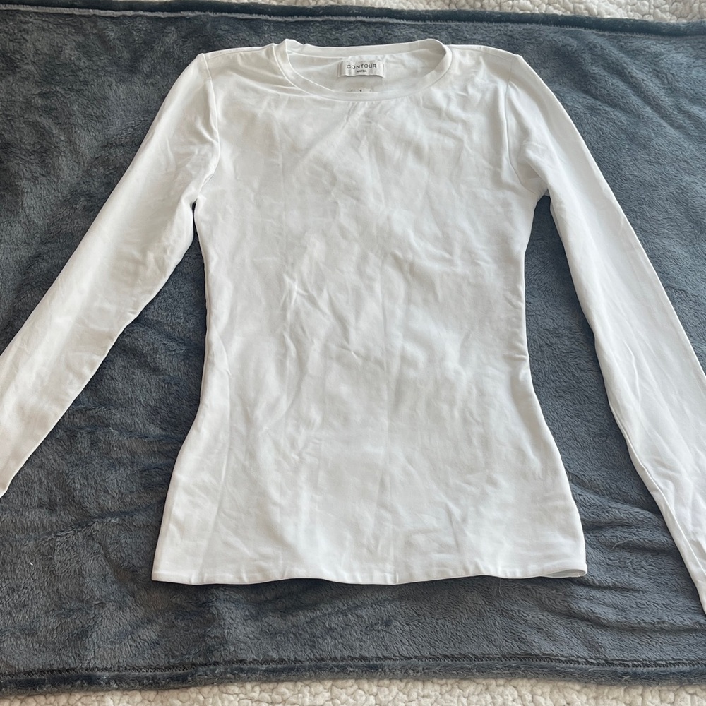 Aritzia contour crewneck long sleeve hip length